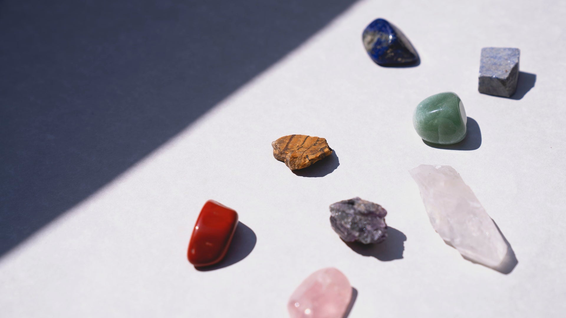 星座石(せいざせき)とは~幸福を運ぶ星の宝石たち~