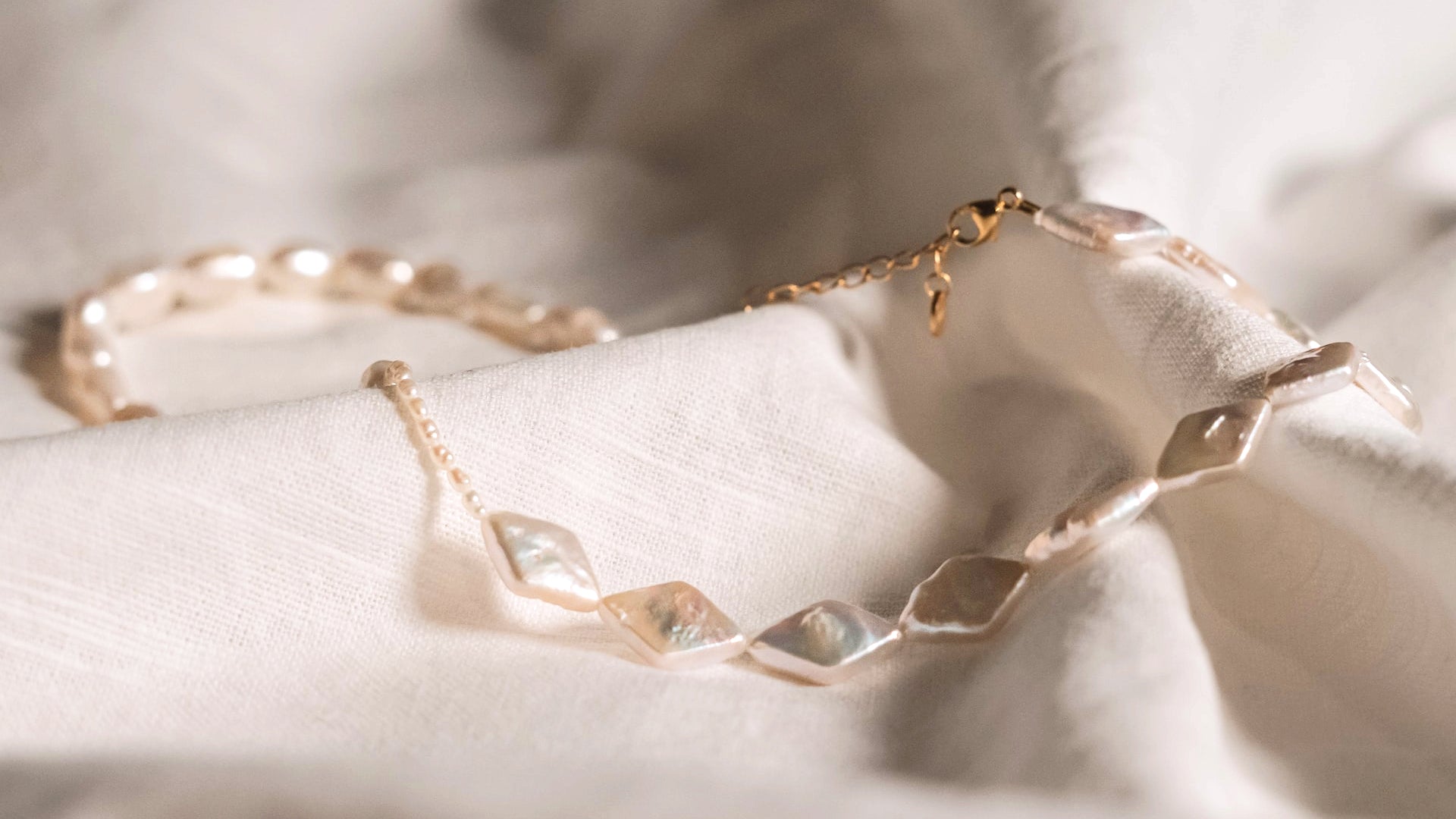 ブレスレットはサイズに注目!~「丁度いい」が見つかるサイズ表~